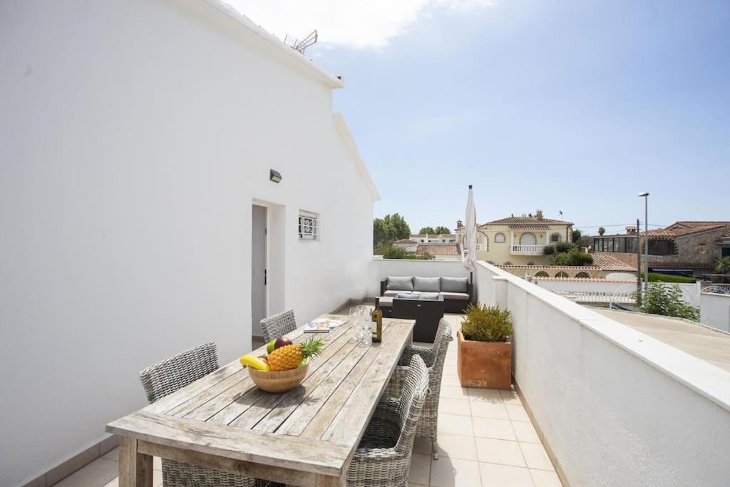 1001 Apartamento Para 4 Personas By Homeselectspain Empuriabrava Extérieur photo